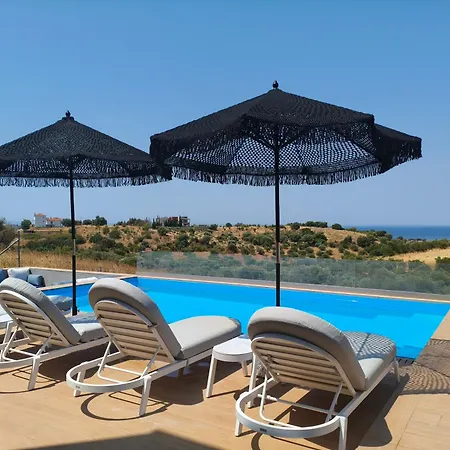 فيلة Noemia Luxury Pool